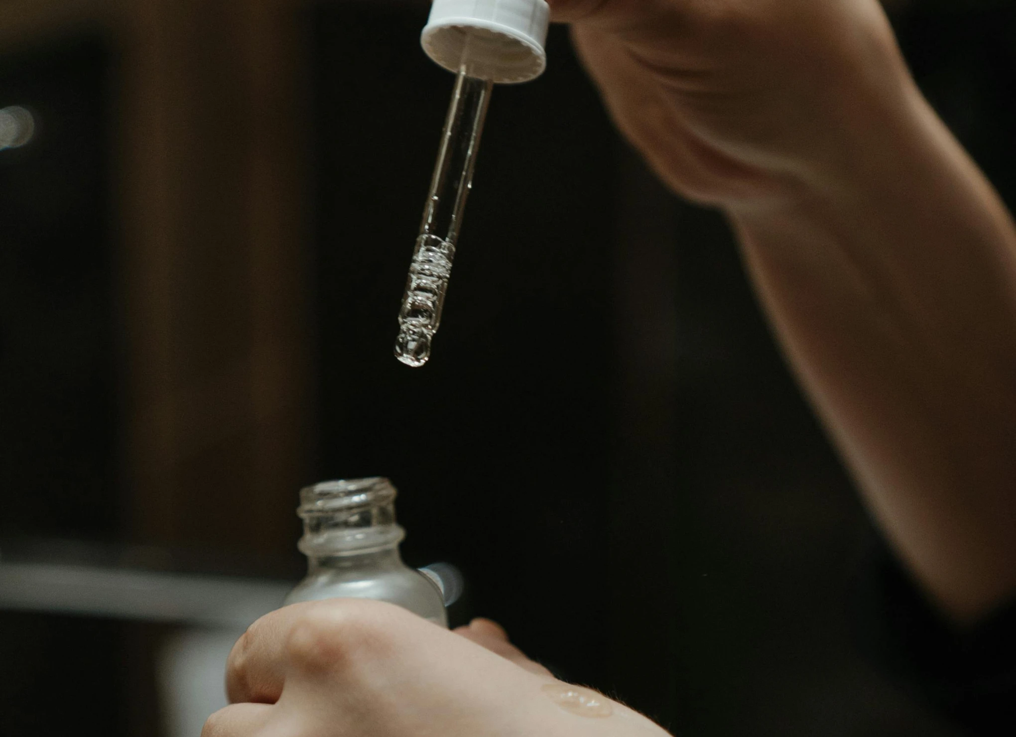 Le sérum Quel rôle dans la routine et comment bien le choisir - paramania.ma (4)